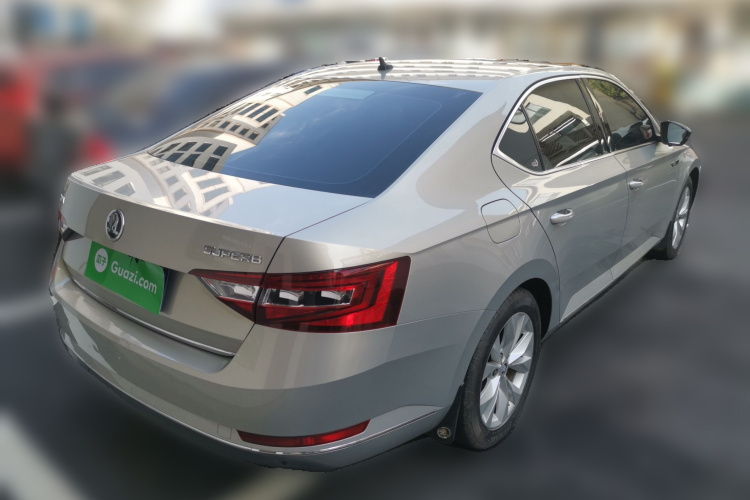 斯柯达 速派 2018款 TSI330 DSG舒适版 国V车身外观7