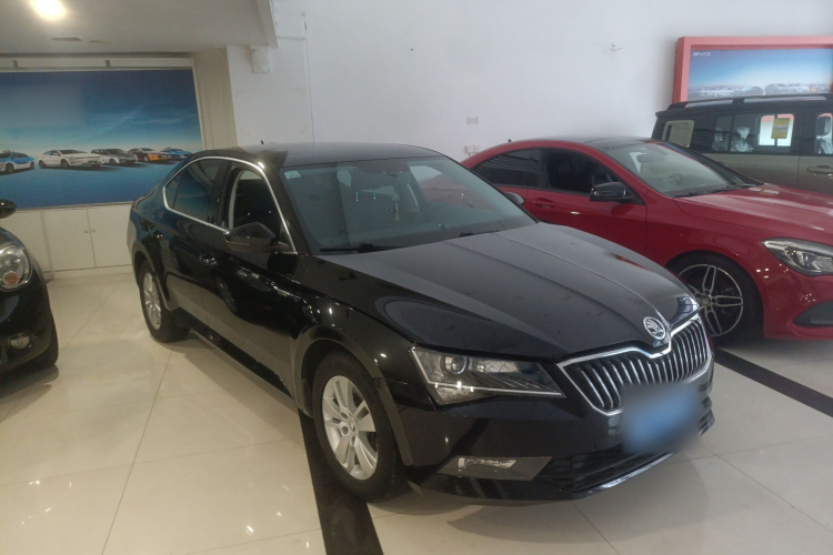 斯柯达 速派 2016款 TSI280 DSG前行版车身外观3