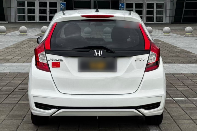 本田 飞度 2018款 1.5L CVT舒适天窗版车身外观6005