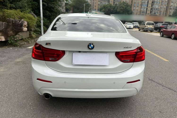 宝马1系 2018款 118i 时尚型车身外观6007