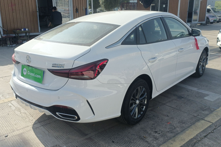 名爵 MG5 2025款 180DVVT 全球豪华版车身外观7