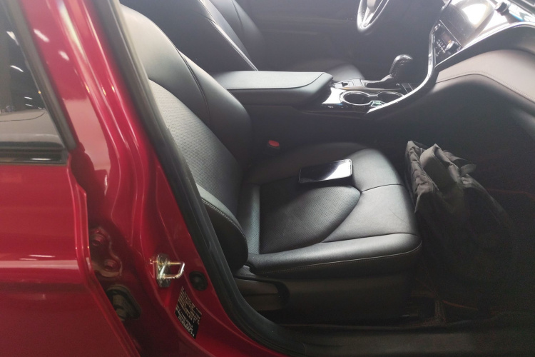 丰田 凯美瑞 2019款 2.5S 锋尚版 国VI局部细节41