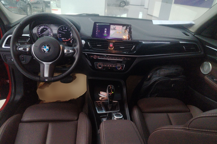 宝马1系 2021款 120i M运动曜夜版中控内饰12