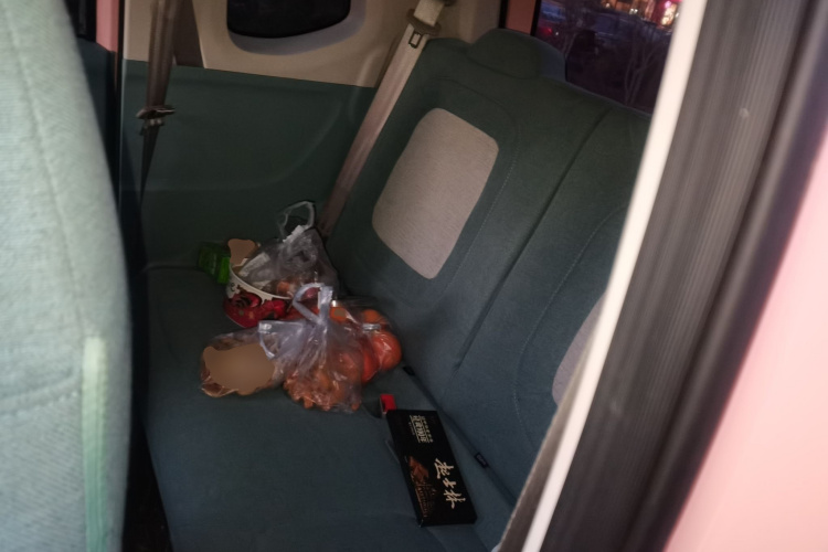 凌宝汽车 凌宝uni 2023款 超甜版（手动座椅）中控内饰21