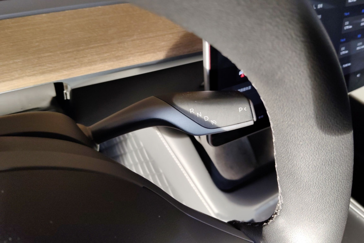 特斯拉 Model Y 2021款 标准续航后驱版局部细节18