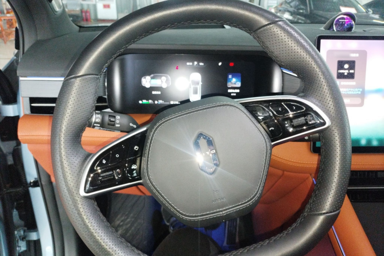 鸿蒙智行 问界M7 2024款 1.5T 智驾四驱Pro版 5座中控内饰13