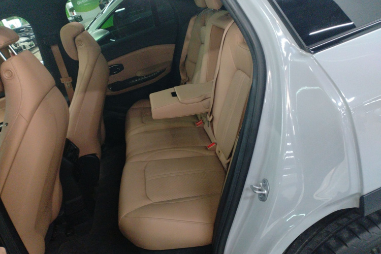 蔚来ES6 2020款 600KM 运动版中控内饰21