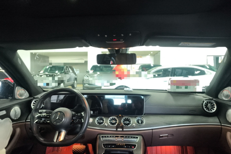 奔驰E级 2021款 E 300 L 运动时尚型中控内饰12