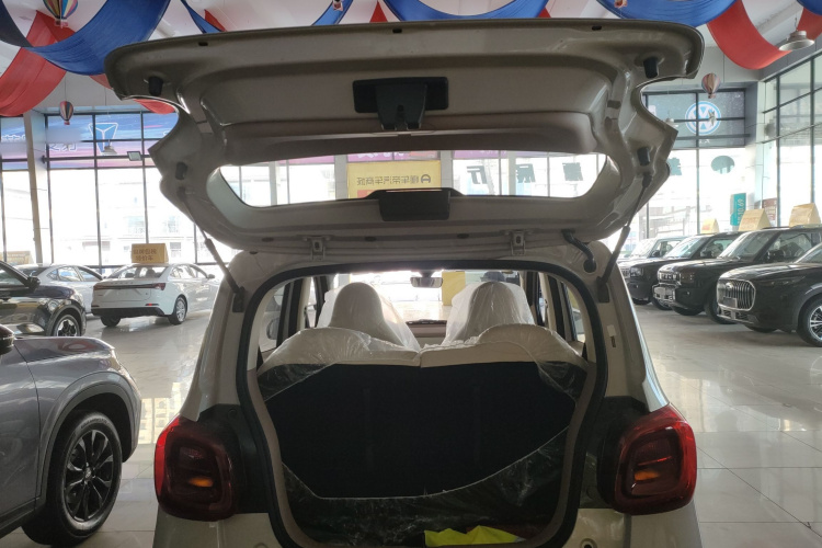 五菱汽车 宏光MINIEV 2025款 四门版 进阶款机舱底盘23