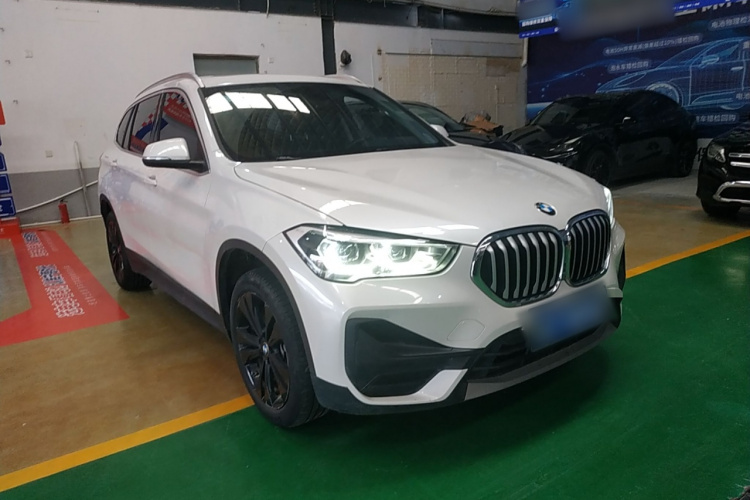 宝马X1 2020款 sDrive20Li 时尚型车身外观3