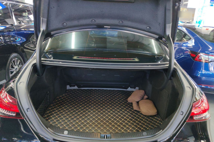 奔驰E级 2023款 改款 E 260 L机舱底盘23