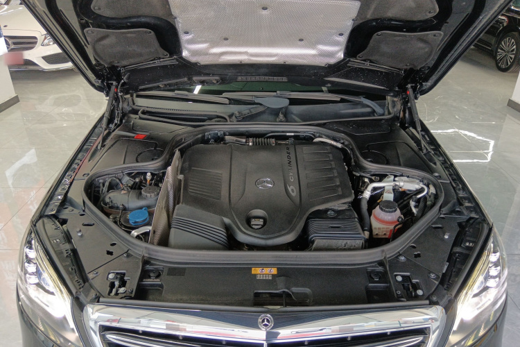 奔驰S级 2020款 S 350 L 商务型 臻藏版机舱底盘24