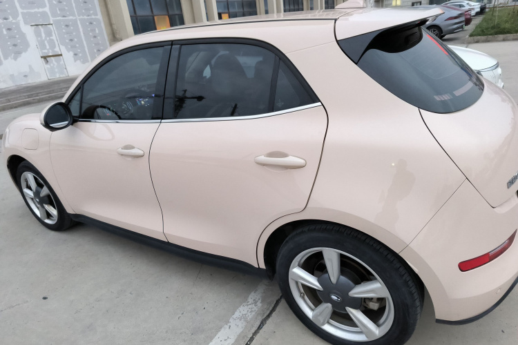 欧拉好猫 2023款 401km标准续航 豪华型 磷酸铁锂车身外观6003