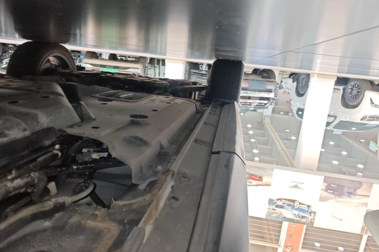 雷克萨斯RX  改款 450h 四驱典雅版局部细节9002