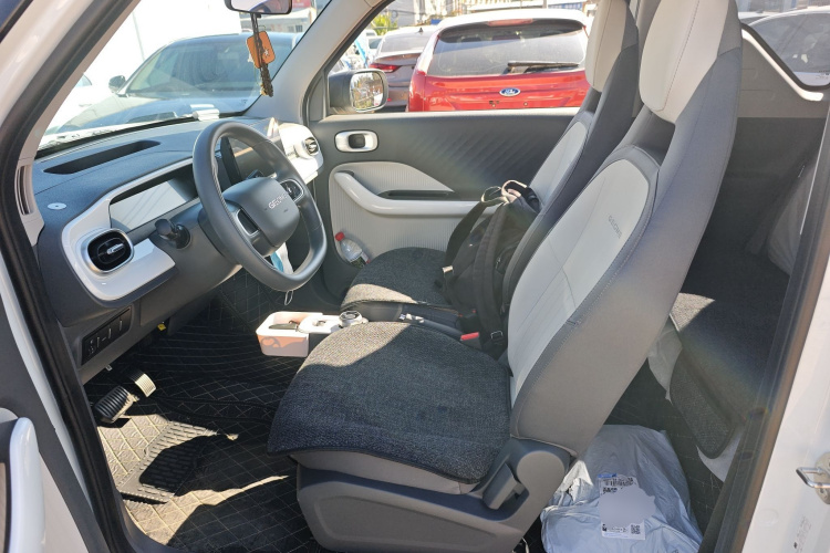 吉利银河 2025款 210km 熊猫卡丁局部细节19