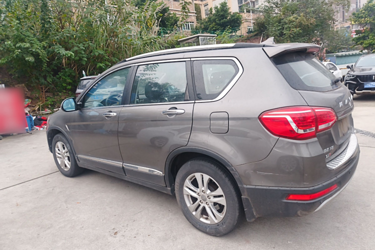 哈弗H6 2013款 运动版 1.5T 手动两驱精英型车身外观4