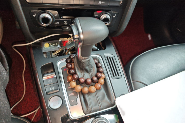 奥迪A4L 2013款 35 TFSI 自动技术型局部细节18