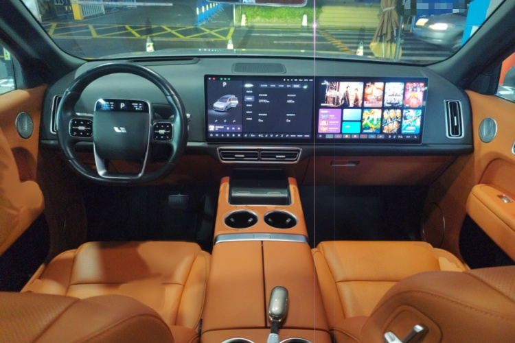 理想汽车 理想L8 2023款 Pro中控内饰7002