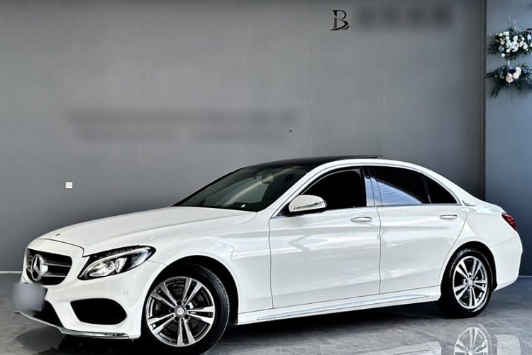 奔驰C级 2016款 C 200 L 运动型车身外观1