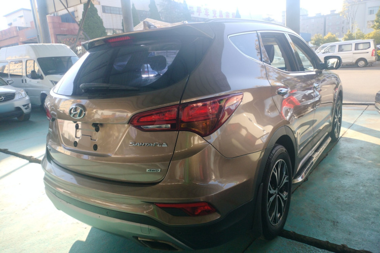 现代 胜达 2017款 2.0T 自动四驱智能型 7座车身外观7