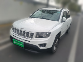 Jeep 指南者(进口) 2014款 2.4L 四驱运动版