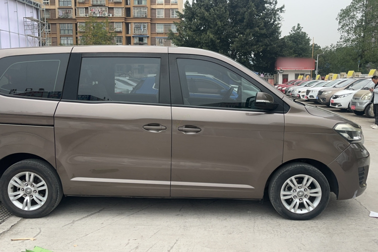 华颂7 2015款 2.0T 自动舒适型车身外观6002