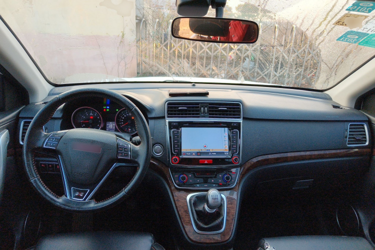 哈弗H6 2015款 改款 运动版 1.5T 手动两驱精英型中控内饰12