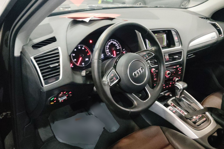 奥迪Q5 2016款 40 TFSI 技术型局部细节13