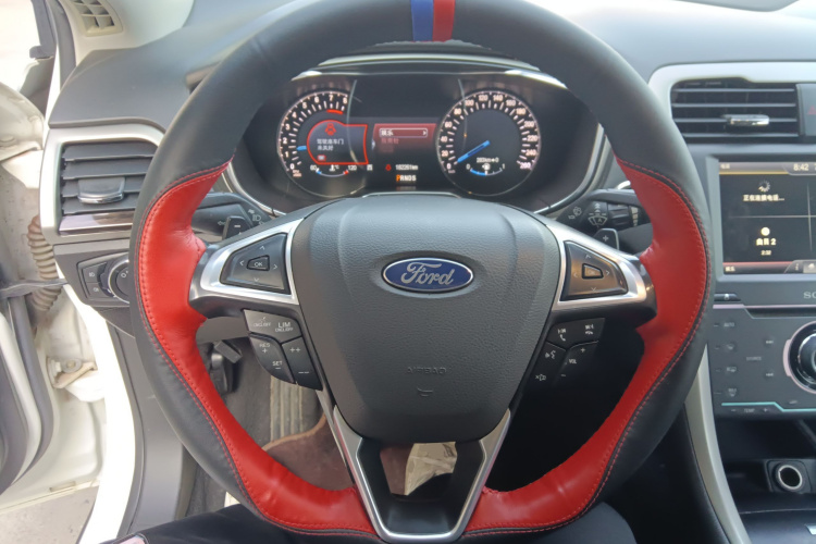 福特 蒙迪欧 2013款 2.0L GTDi240至尊型中控内饰13