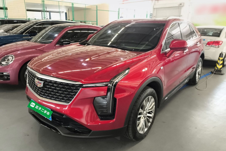 凯迪拉克XT4 2024款 28T 两驱豪华型车身外观1