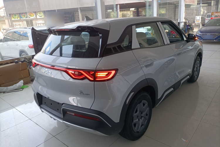 比亚迪 元UP 2025款 301KM 领航型车身外观6005