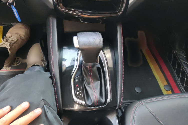 中华V3 2017款 1.5L 自动舒适型局部细节18