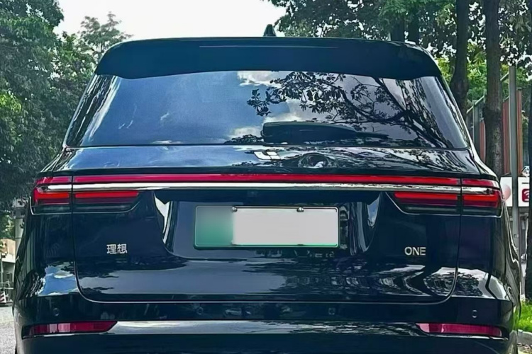 理想汽车 理想ONE 2021款 增程6座版车身外观6