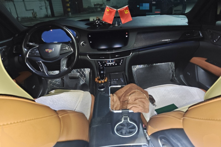 凯迪拉克CT6 2021款 28T 豪华型中控内饰12
