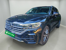大众 途锐 2021款 3.0TSI 锐享版 经典运动套装