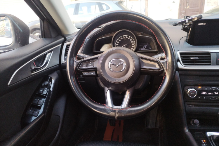 马自达3 昂克赛拉 2017款 两厢 1.5L 自动豪华型 国V中控内饰13