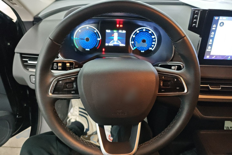 红旗E-QM5 2024款 500km 出行版中控内饰13