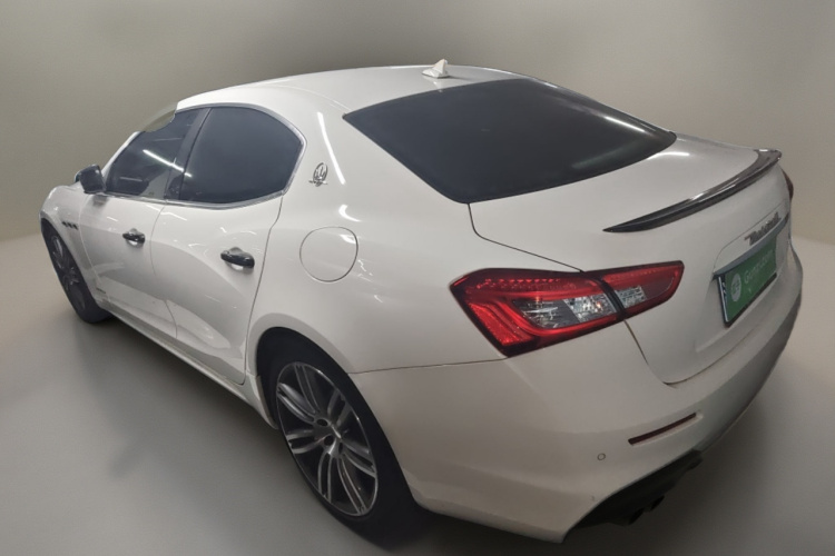 玛莎拉蒂 Ghibli 2018款 3.0T 运动版车身外观5