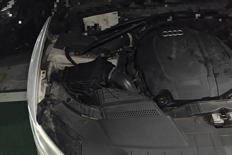 奥迪Q5 2016款 40 TFSI 技术型局部细节9006