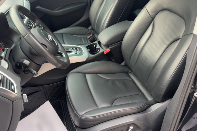 奥迪Q5 2015款 40 TFSI 技术型局部细节19