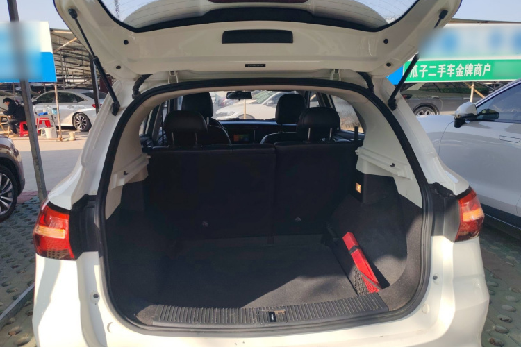 荣威RX3 2018款 1.6L CVT旗舰版机舱底盘23