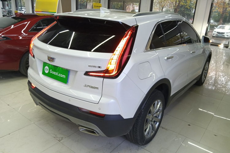 凯迪拉克XT4 2020款 改款 28T 两驱领先型车身外观7