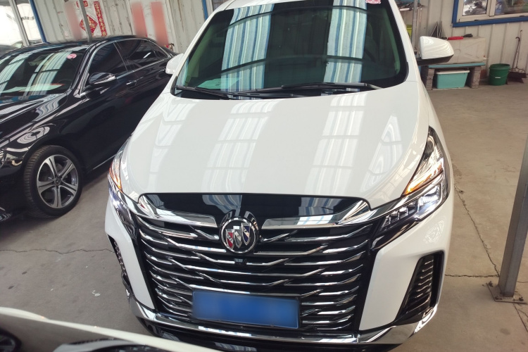 别克GL8 2023款 改款 陆上公务舱 豪华型车身外观2