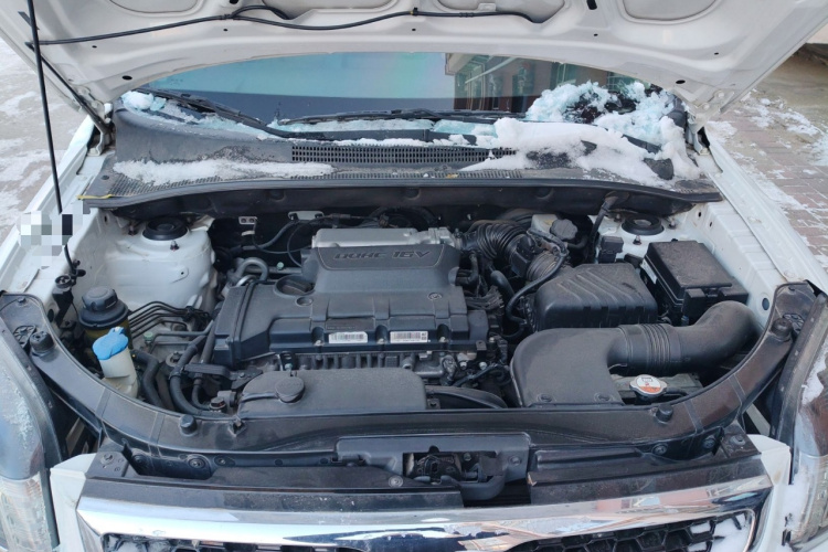 起亚 狮跑 2013款 2.0L 手动两驱版GL局部细节24