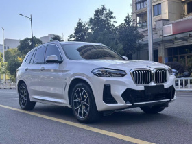 宝马X3 2022款 改款 xDrive25i M运动套装