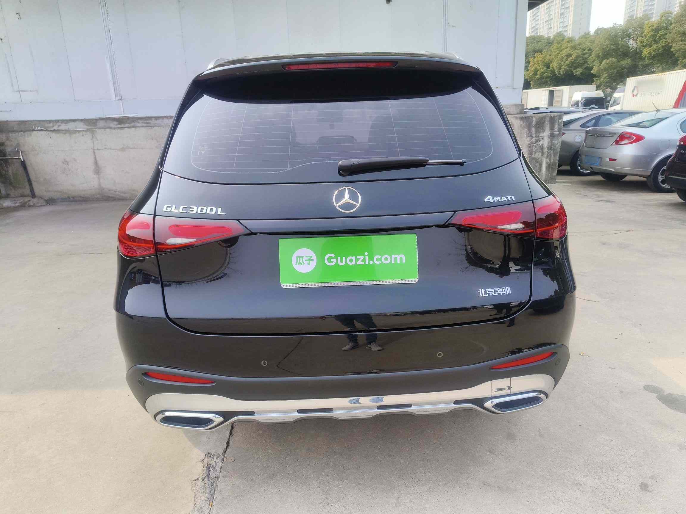 奔驰GLC 2023款 GLC 300 L 4MATIC 豪华型 7座(3)