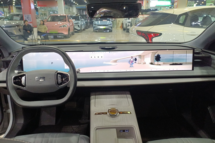 吉利银河 银河E8 2024款 550km 后驱PRO中控内饰12