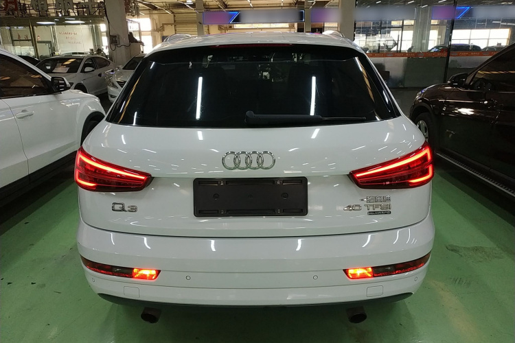 奥迪Q3 2017款 40 TFSI quattro 全时四驱运动型车身外观6