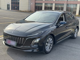 红旗E-QM5 2022款 431km 充电乐享版