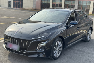 红旗E-QM5 2022款 431km 充电乐享版